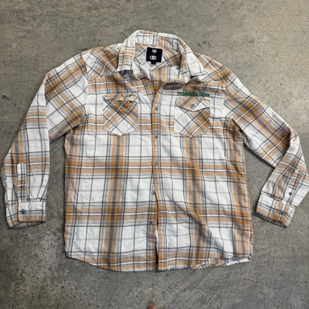 NFL Philadelphia‎ Eagles Men’s Embroidered Patch Beige Plaid Button-Up Top Sz L